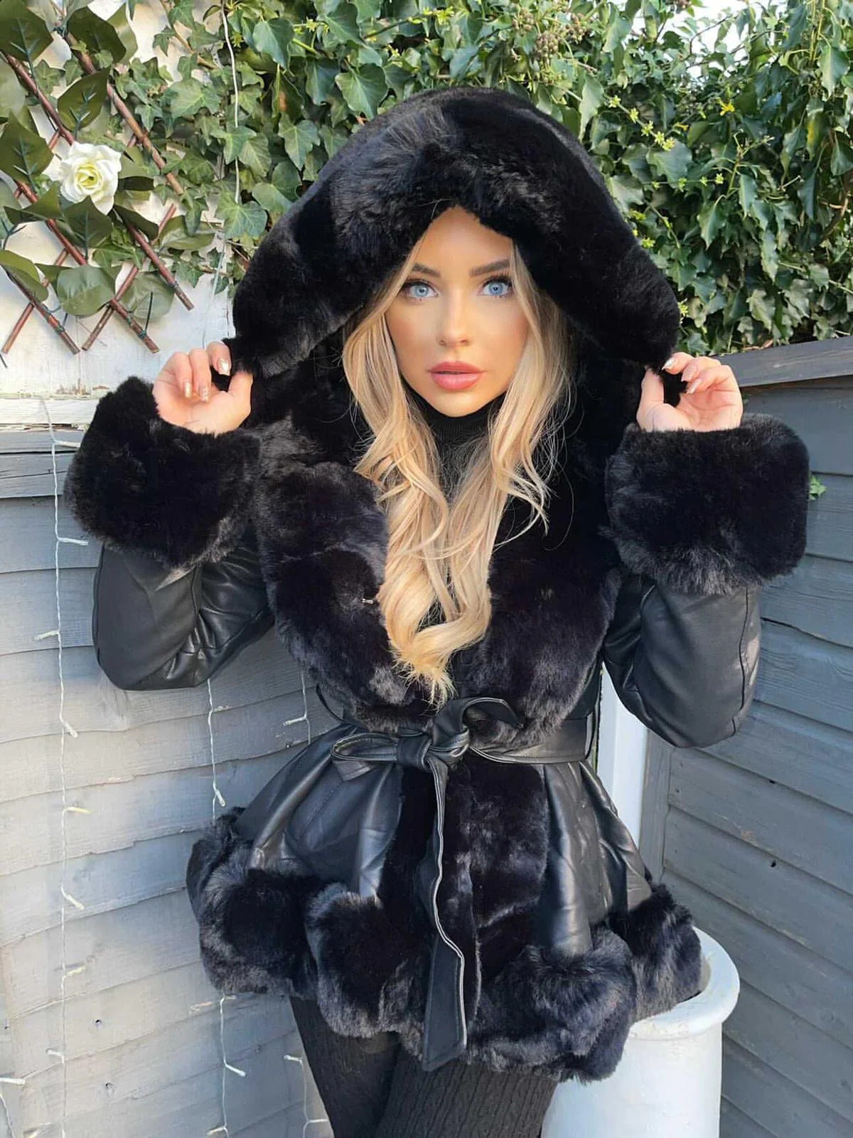 Women's Posh Faux Fur Coat